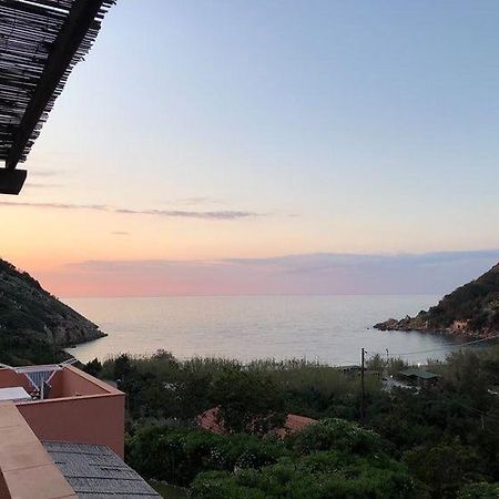 Appartamento A Due Passi Dal Mare Nisporto Zewnętrze zdjęcie